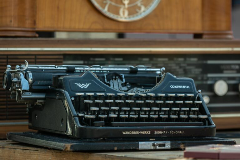 Proč má Měsíc odrazky